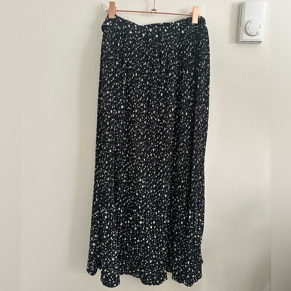 Black and white star print pleated skirt - Picture 3 of 4